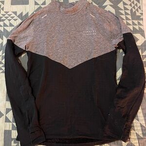 Nike Men’s Running Division Pullover